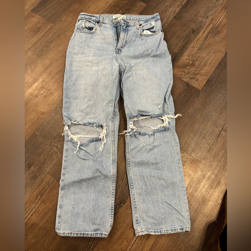 Abercrombie & Fitch
The 90s Straight Ultra High Rise